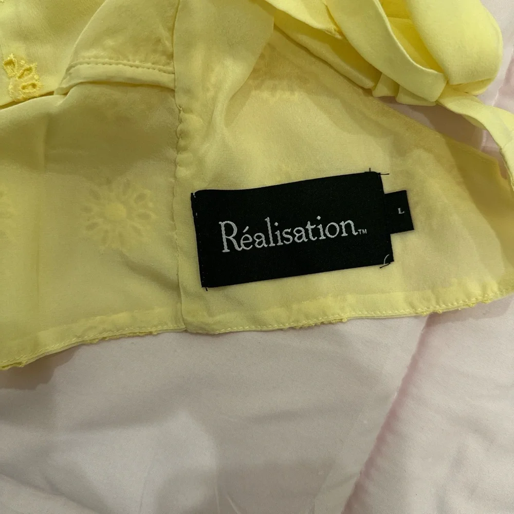 Realisation Par Yellow Embroidered Halter Top - Picture 4 of 5
